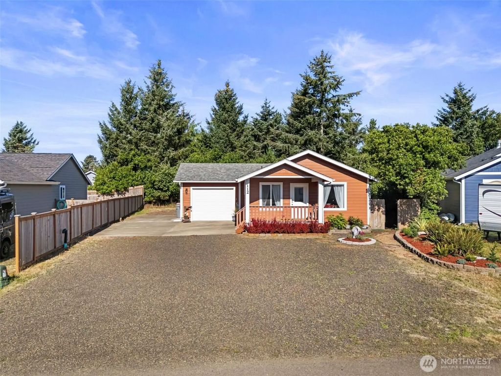 112 Seagate Street Sw, Ocean Shores