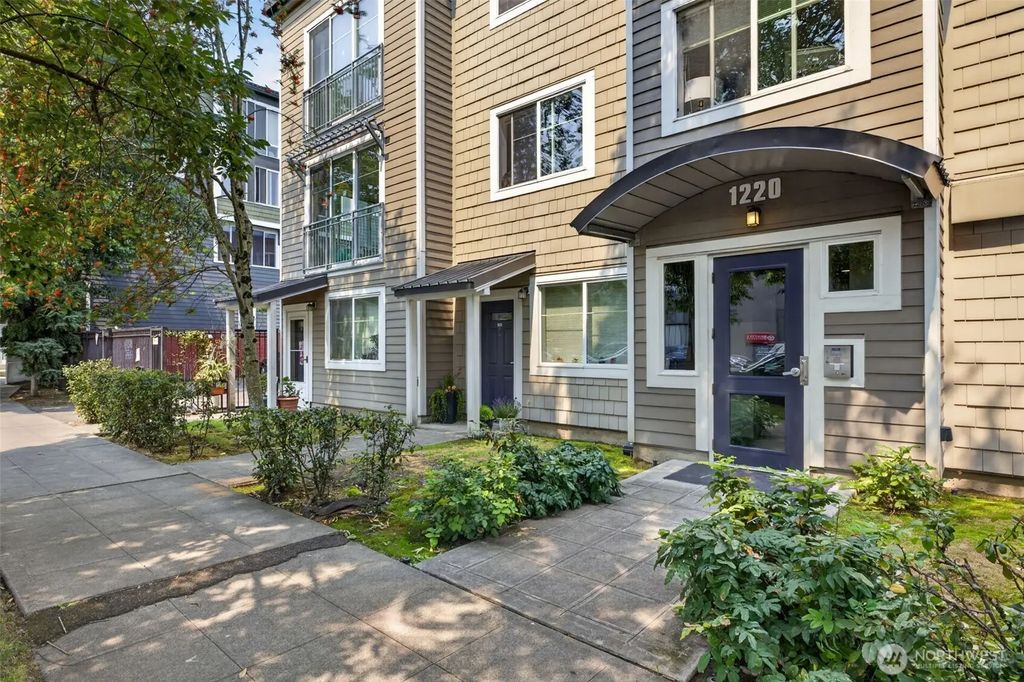 1220 E Columbia Street 202, Seattle