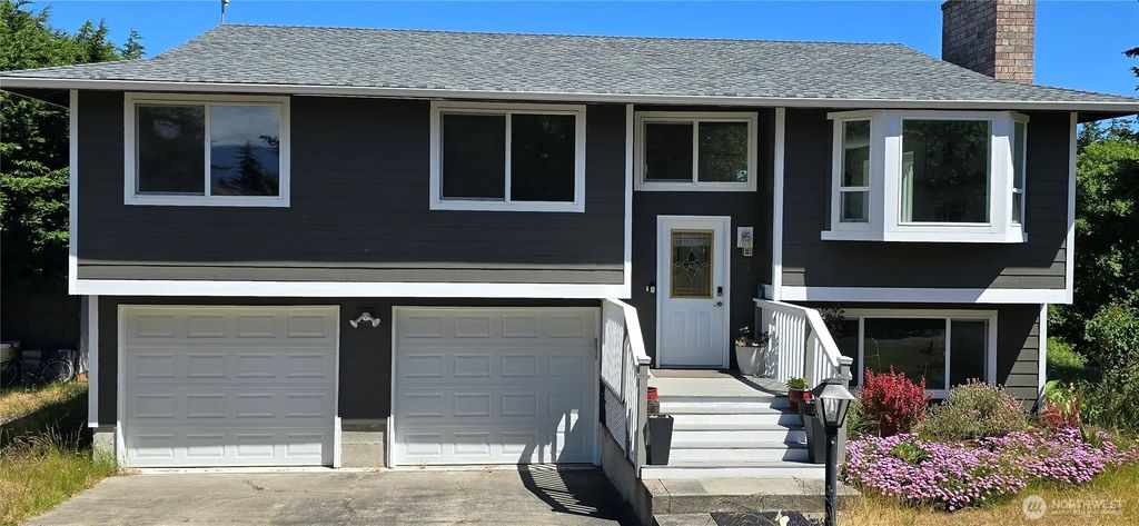 115 E Roberts Place, Sequim