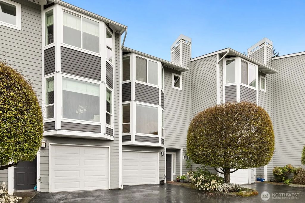 3835 25th Avenue W, Seattle