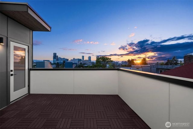 821 B 17th Avenue, Seattle