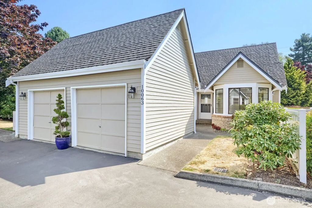 10063 Wallingford Avenue N, Seattle