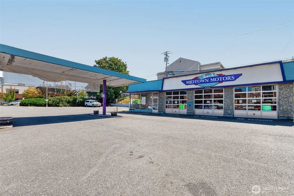 1058 N State Street, Bellingham