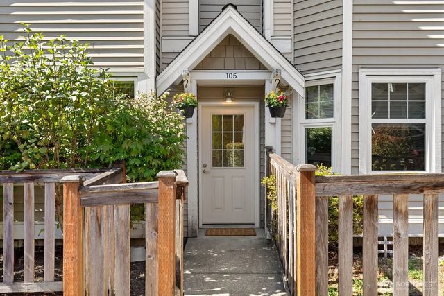 16418 Ne 91st Street 105, Redmond