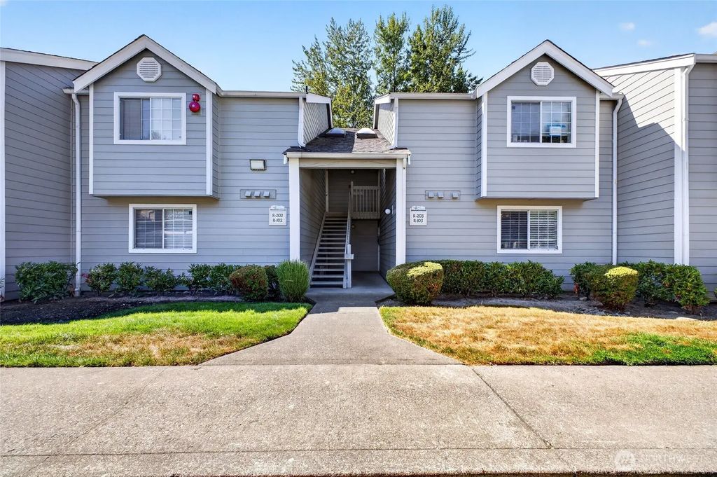 1835 S 286th Lane R-103, Federal Way