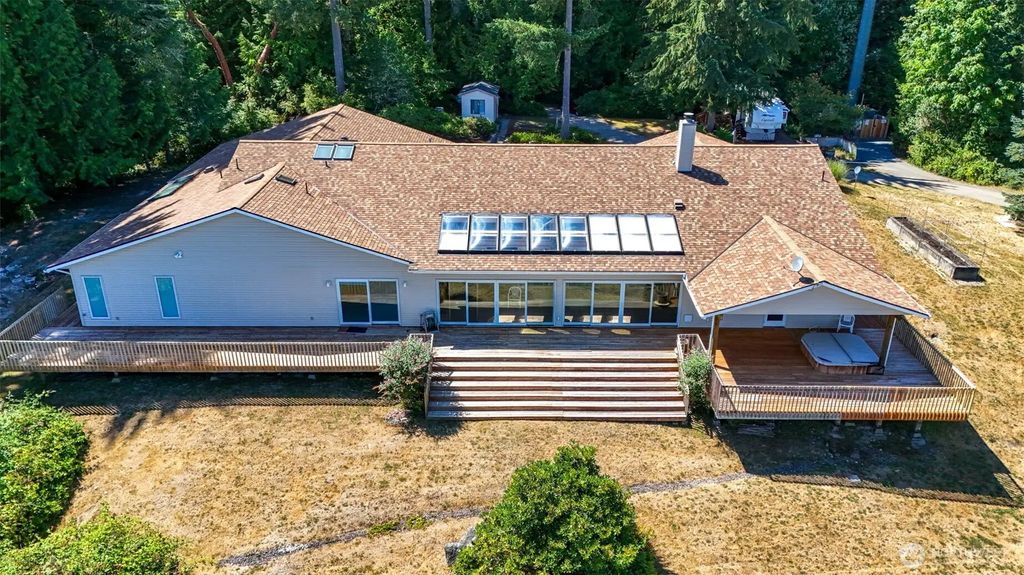 1225 Ne Hoffs Drive, Poulsbo