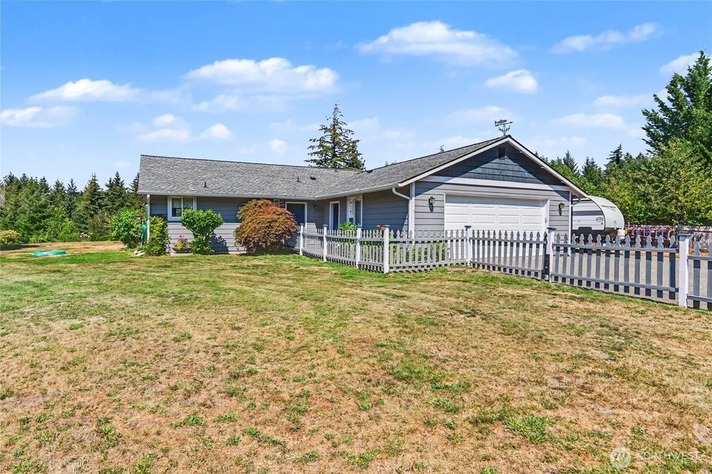 251 E Nikki Lane, Belfair