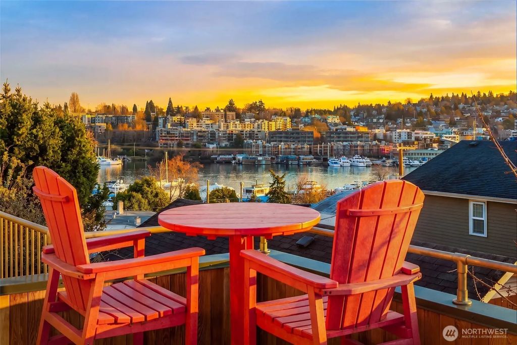 2117 N 36th Street, Seattle