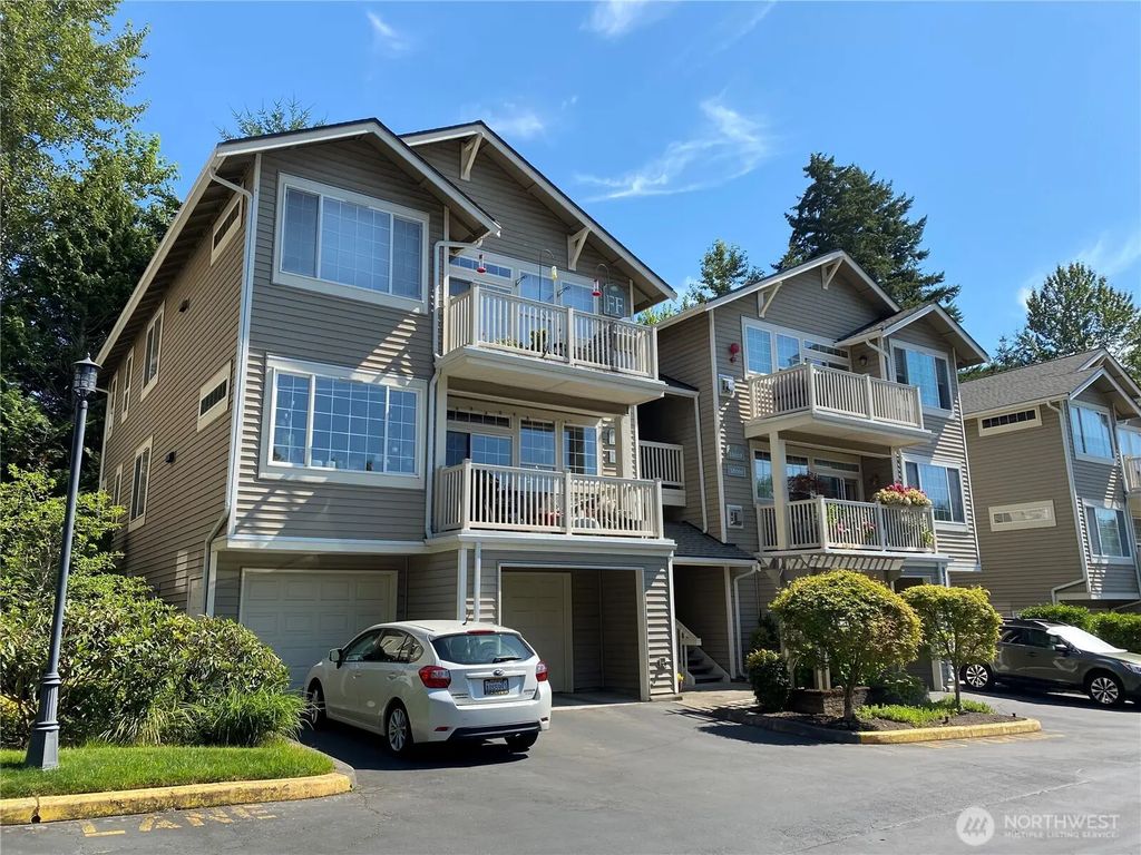 18664 Ne 56th Court Ff1866, Redmond