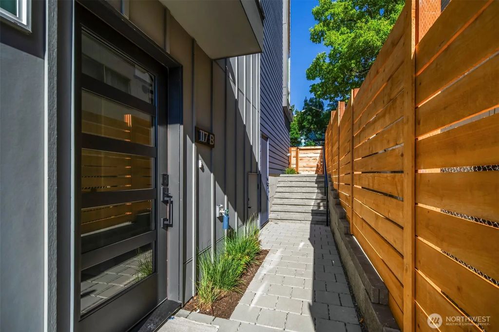 117 22nd Avenue B, Seattle