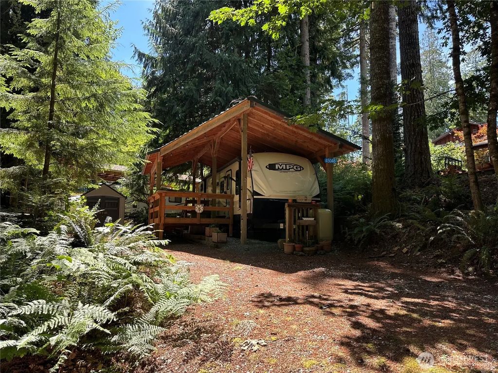 45048 Tillicum Trail, Concrete