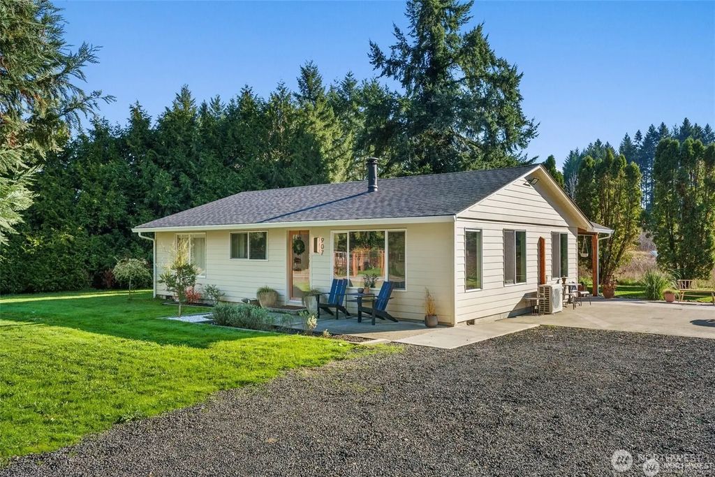 907 Byham Road, Winlock