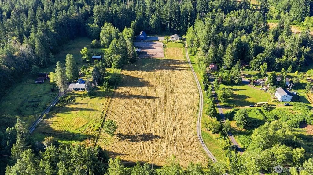 3807 E Smith Road, Bellingham