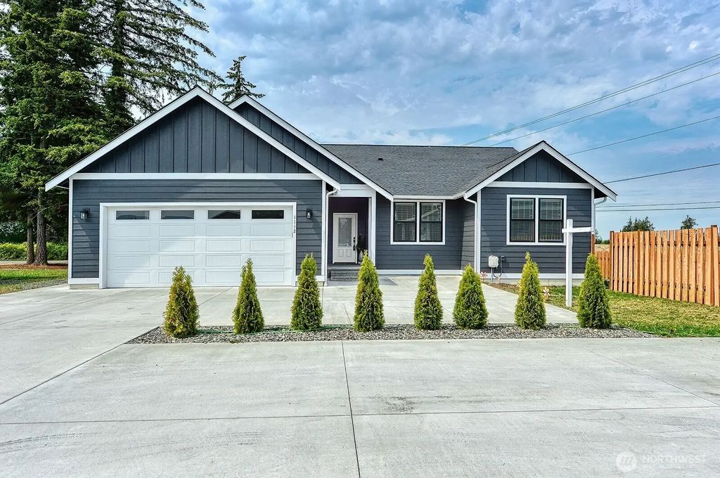 1112 Falcon Court, Everson