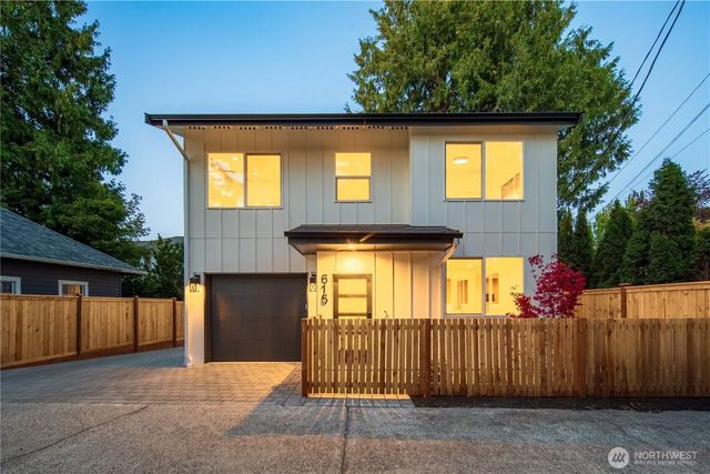 615 18th Avenue E, Seattle