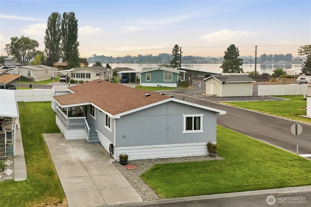 2240 W Broadway Avenue 22, Moses Lake