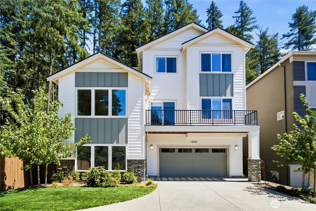 18733 14th Place W, Lynnwood