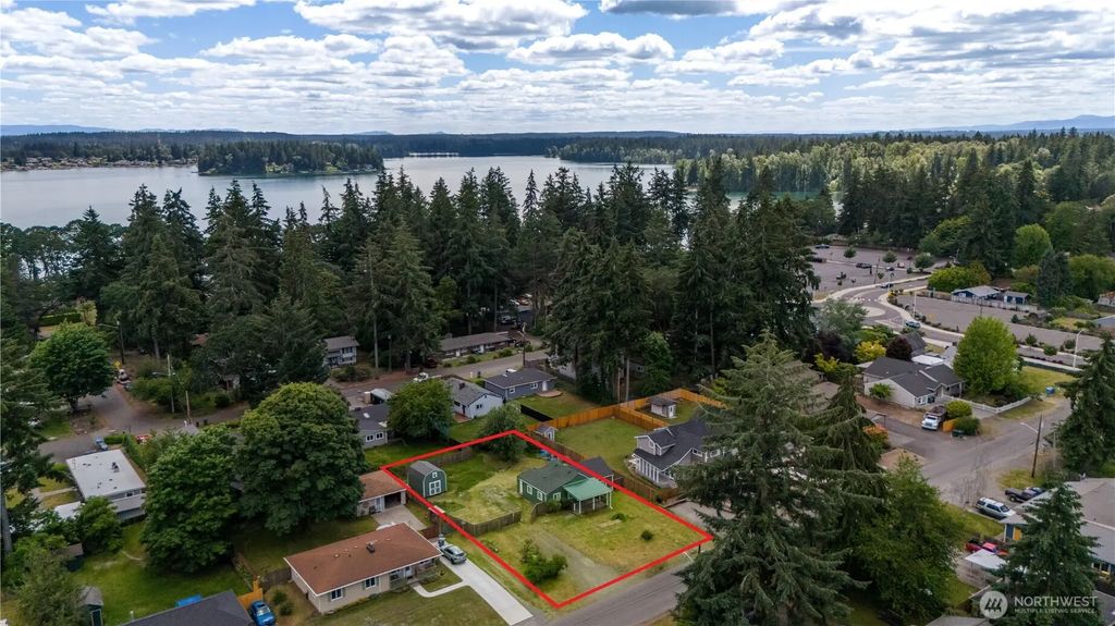 9028 Highland Avenue Sw, Lakewood