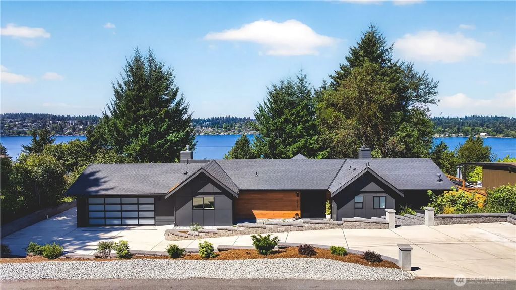 15705 62nd Avenue Ne, Kenmore