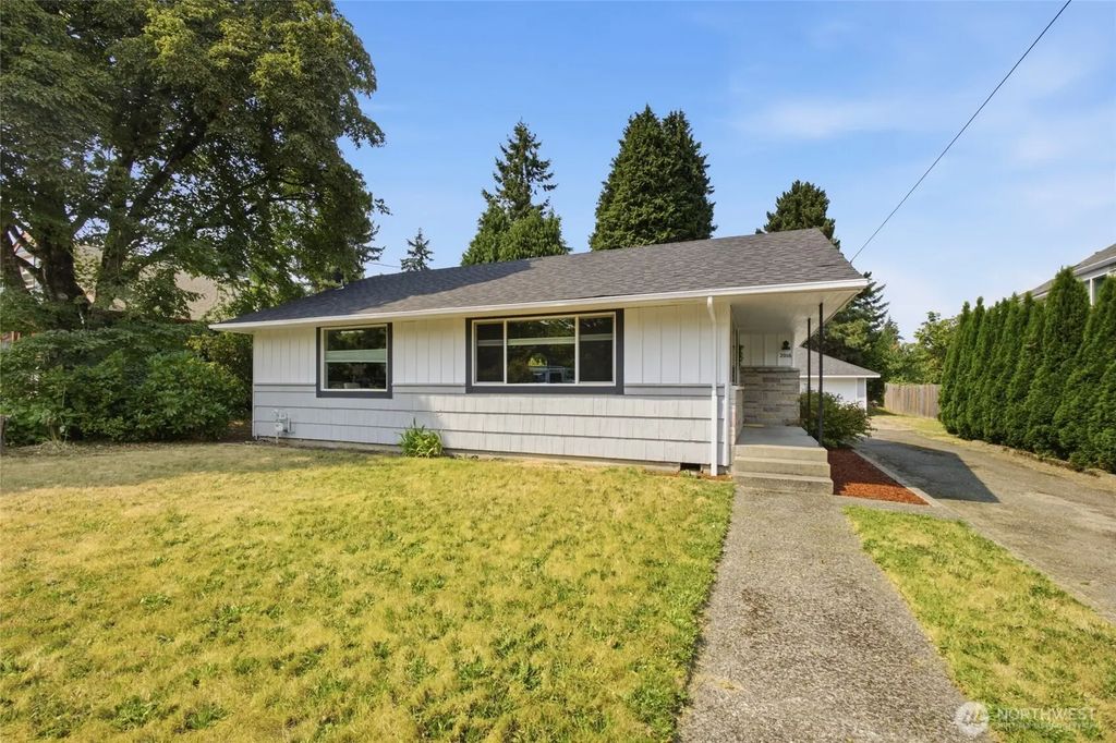 2016 Dickinson Avenue Nw, Olympia