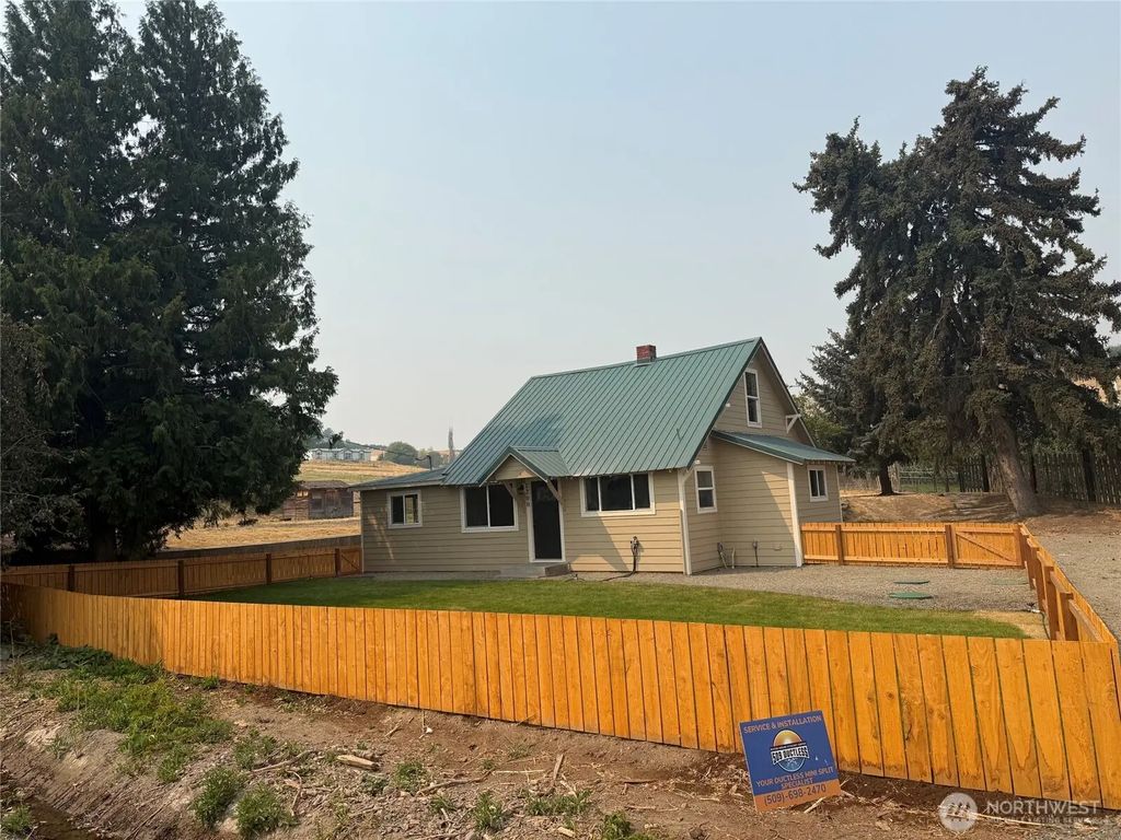 1200 Tibbling Road, Selah