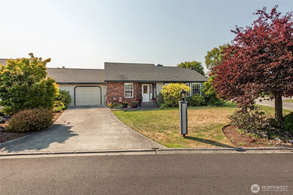 890 N Oxford Way, Sequim
