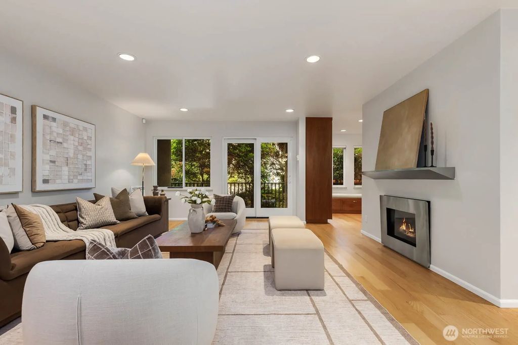 9901 Ne 4th Street 1, Bellevue