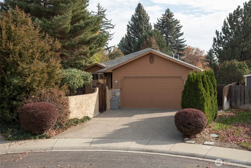 202 W Mount Baker Court, Ellensburg