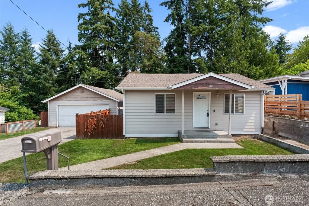 610 Bertha Avenue, Bremerton