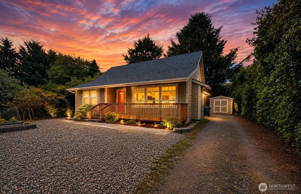 224 S Oar Loop Sw, Ocean Shores