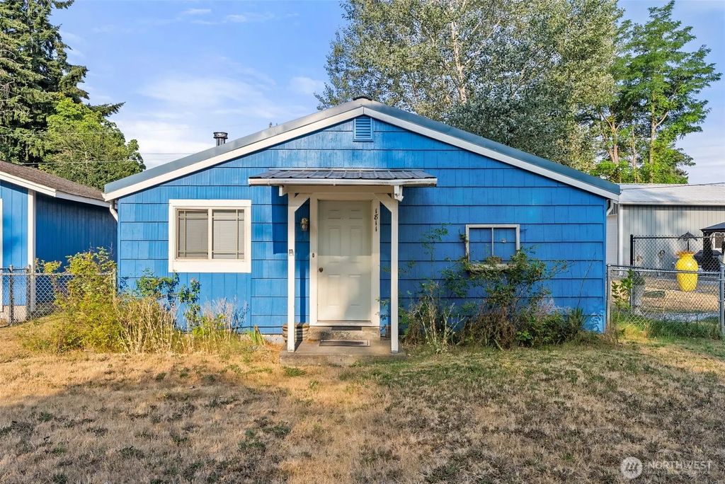 1811 Beach Street, Centralia