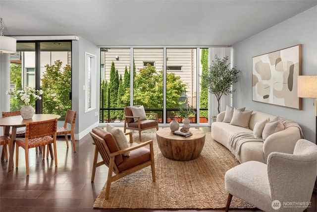 4561 Lake Washington Boulevard Ne 201, Kirkland