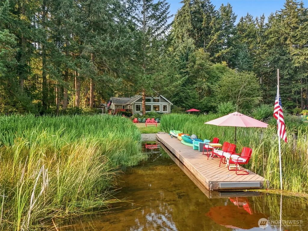 11122 Cole Place, Anderson Island