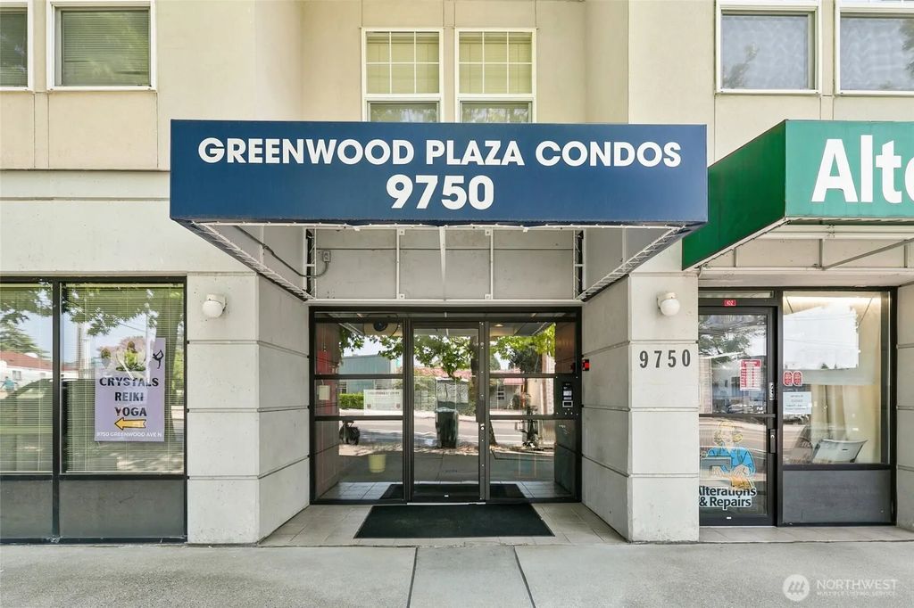 9750 Greenwood Avenue N 203, Seattle