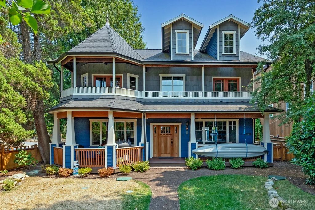 9556 Phinney Avenue N, Seattle