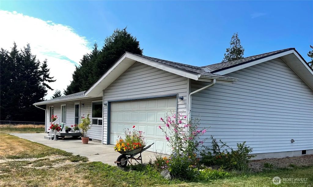 1111 Barr Road, Port Angeles
