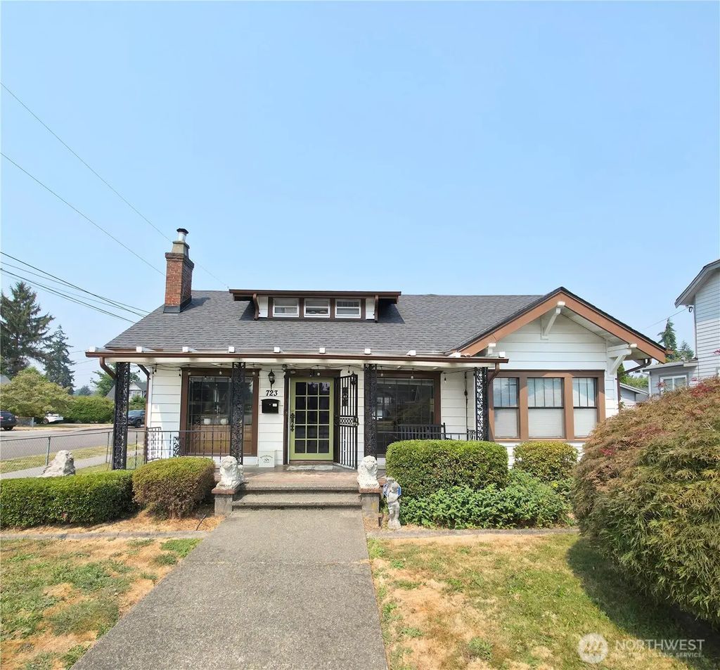 723 5th Avenue Nw, Puyallup