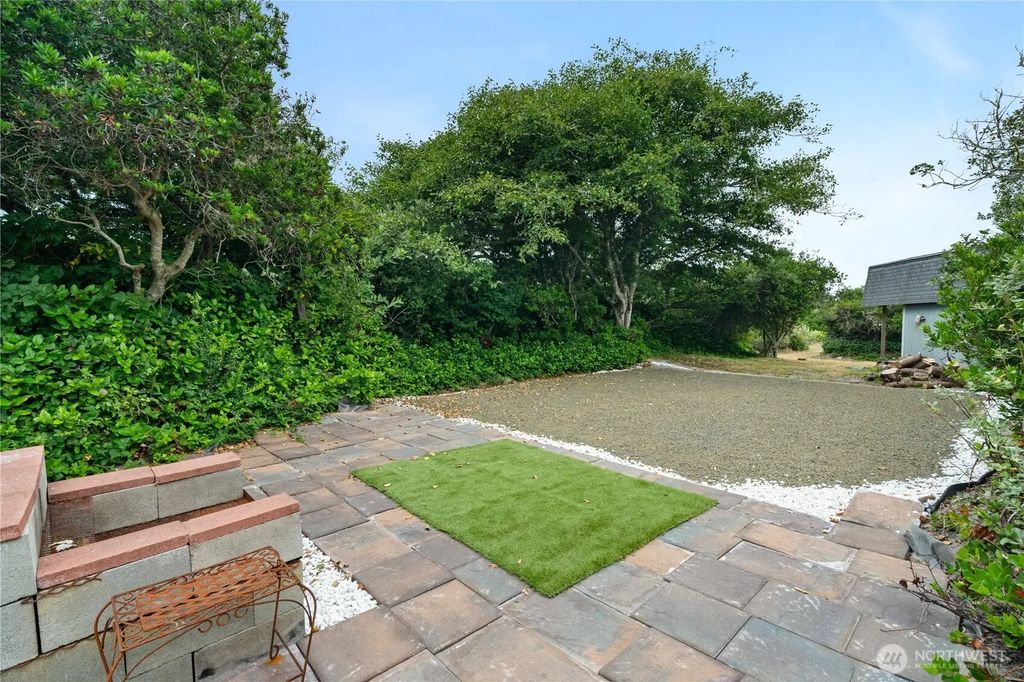 363 Geoduck Loop Sw, Ocean Shores