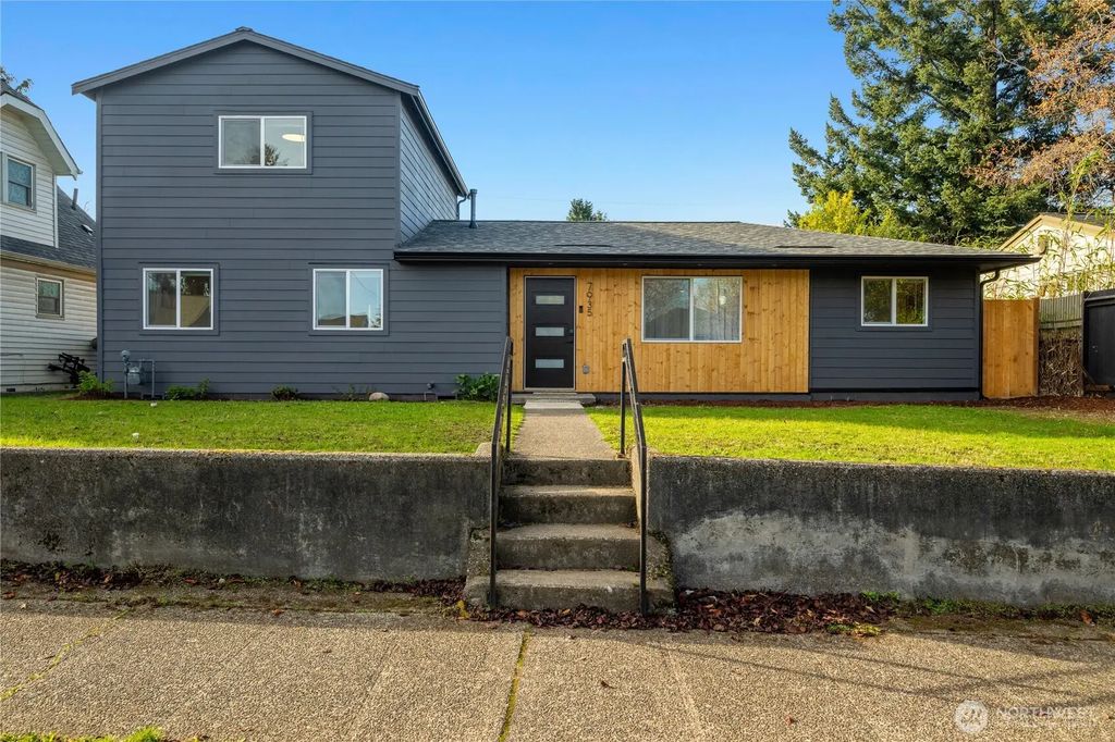 7935 13th Avenue Sw 1, Seattle