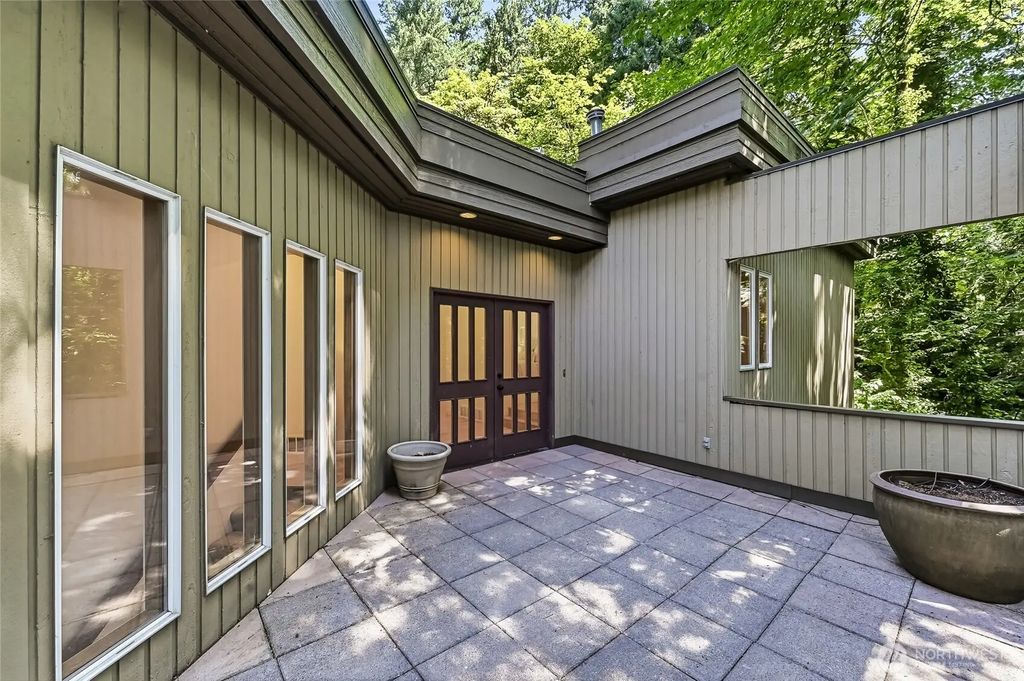 4200 W Lake Sammamish Parkway Se, Bellevue