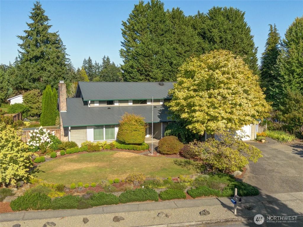 11409 Cloverdale Court Sw, Lakewood