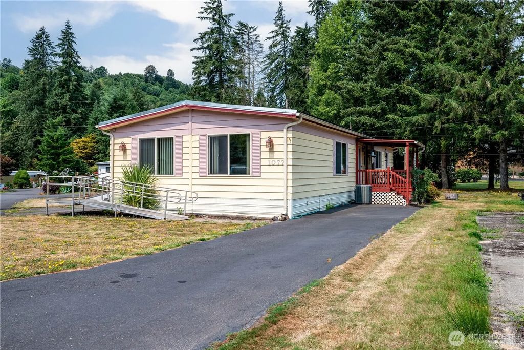 1077 Coal Creek Road, Longview
