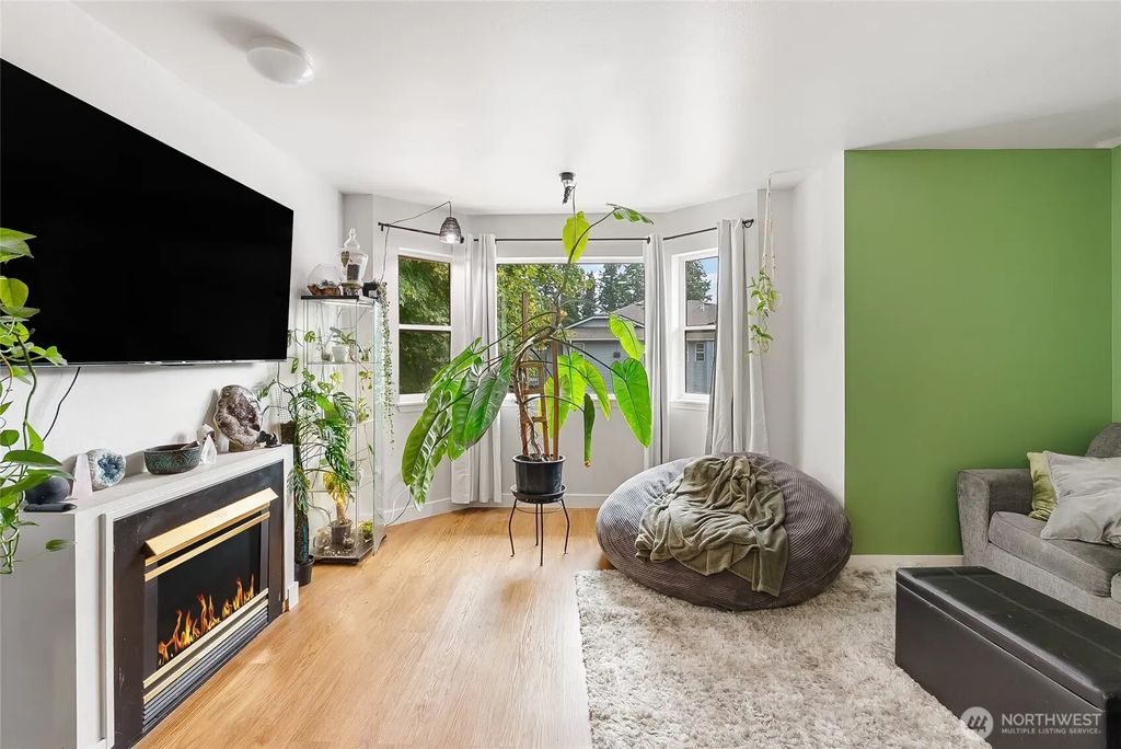 3374 Northwest Avenue 202, Bellingham