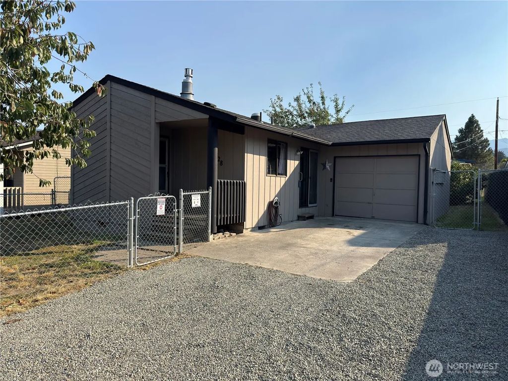 828 W 10th Street, Port Angeles