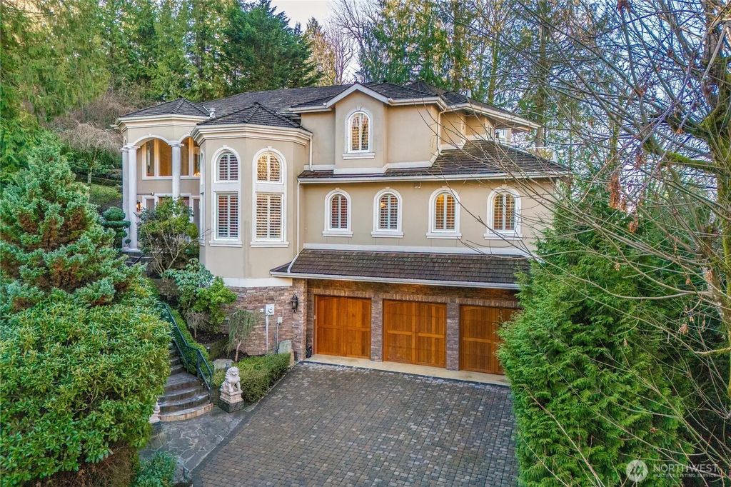 5325 145th Place Se, Bellevue