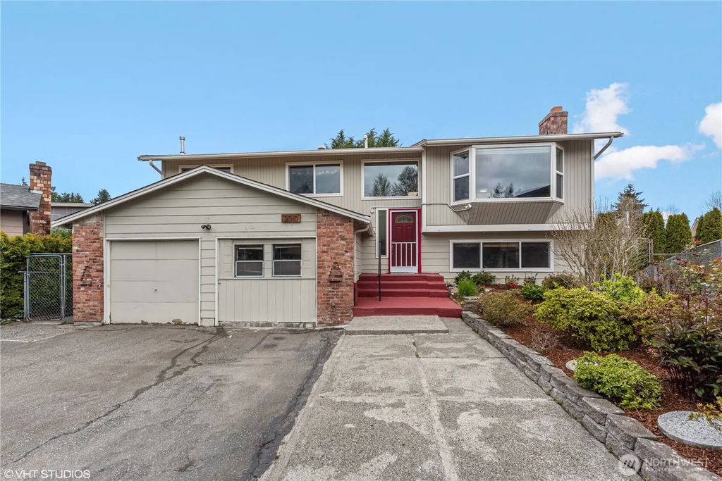 2010 N 153rd Place, Shoreline