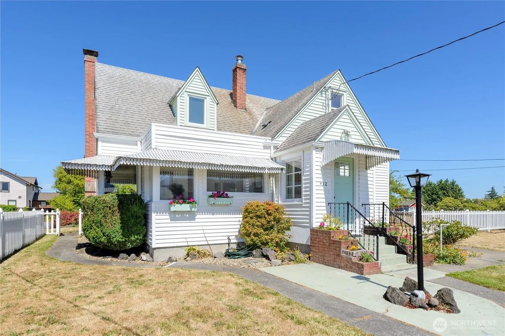 432 E Front Street, Port Angeles