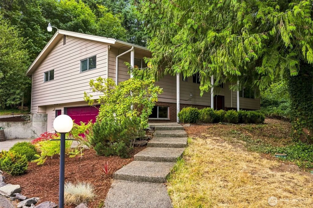 7412 104th Street E, Puyallup