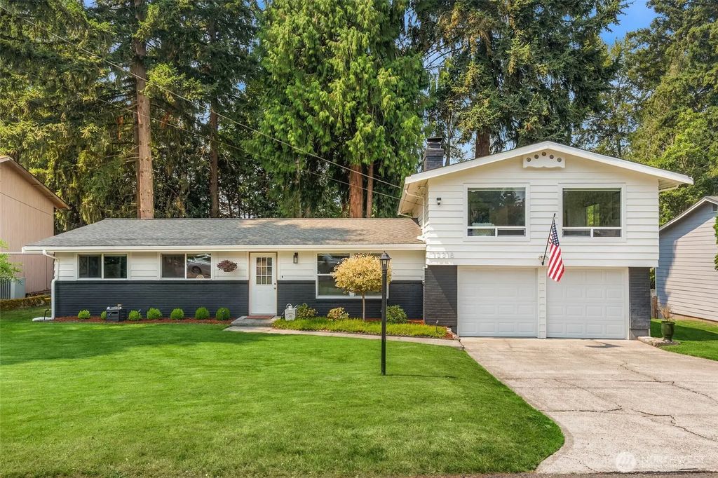 12218 66th Avenue Ct E, Puyallup