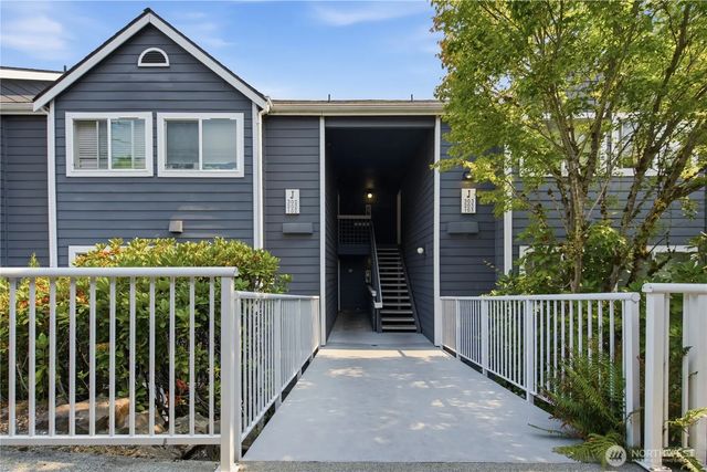 12611 109th Ct Ne J202, Kirkland
